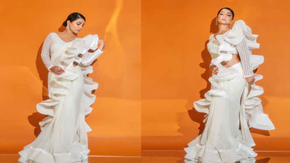 Hina Khan Love Bite: डीप नेक ड्रेस पहन लव बाइट दिखाने से नहीं चूकी ये संस्कारी बहू, समंदर किनारे हो गईं नॉटी