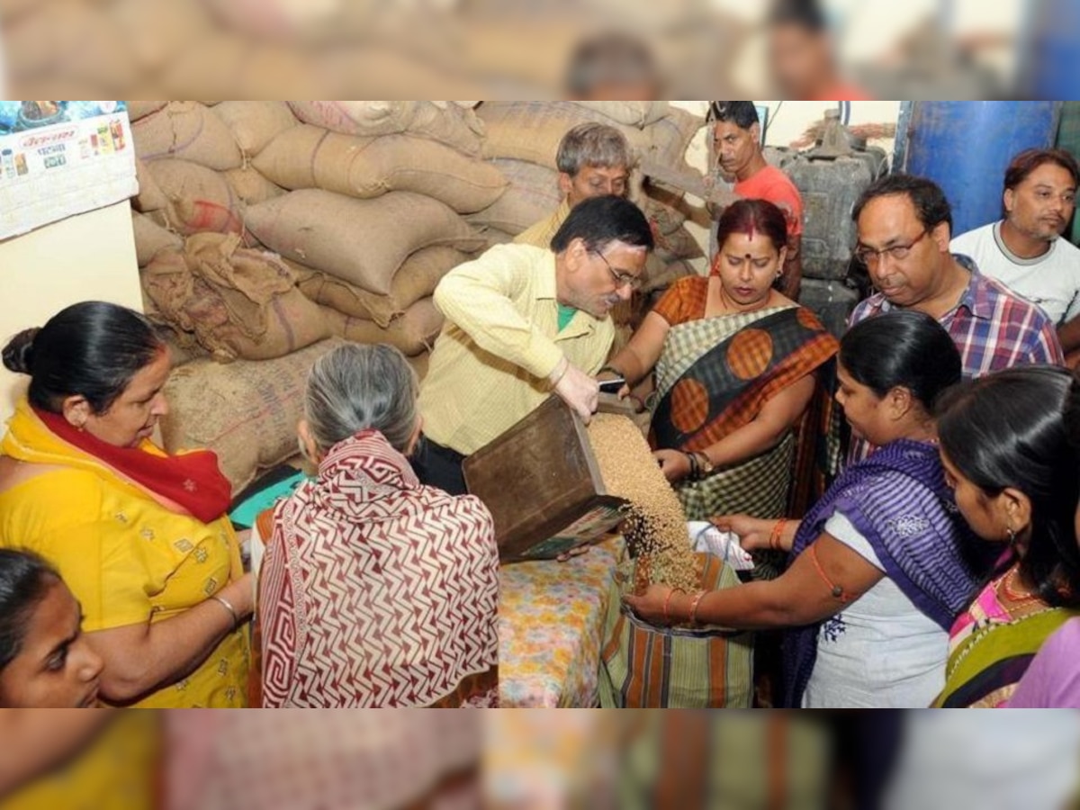 Ration Cardholder: राशन कार्डधारकों की बल्ले-बल्ले, दिवाली पर सरकार देगी खाने के पैकेट, हो गया बड़ा ऐलान