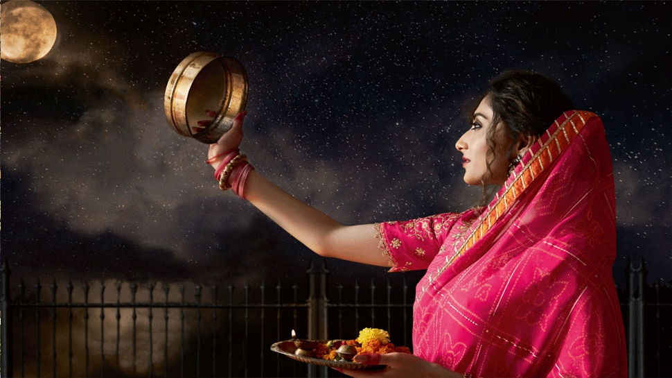 Karwa Chauth Puja Vidhi Husband And Wife Karwa Chauth Moon Time Haryana And Delhi Nchr Karwa 2501