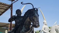 सम्राट पृथ्वीराज चौहान की प्रतिमा गुजरात में होगी स्थापित,जयपुर के मूर्तिकारों ने..