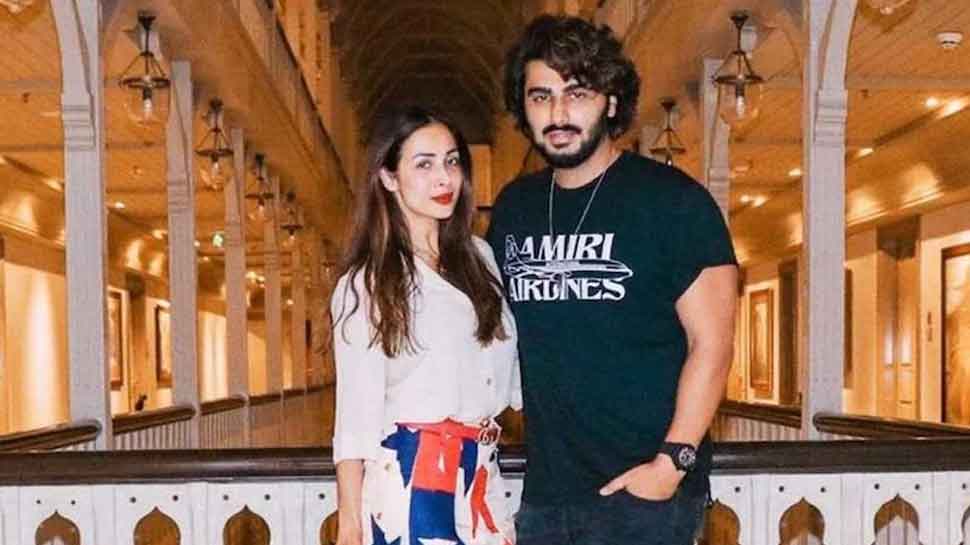 Malaika Arora-Arjun Kapoor: बॉयफ्रेंड संग फुटबॉल मैच देखने पहुंचीं मलाइका, पवेलियन में बैठे-बैठे ही खींच ली ऐसी तस्वीर!