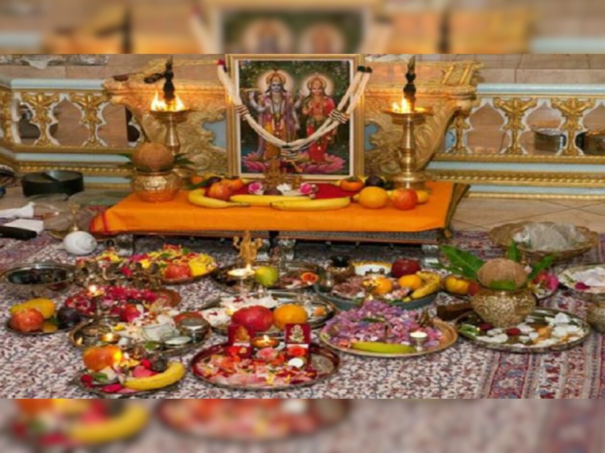 Maa Lakshmi Bhog: आज शुक्र प्रदोष व्रत, माता लक्ष्मी को लगाइए ये भोग तो घर में होगी धनवर्षा