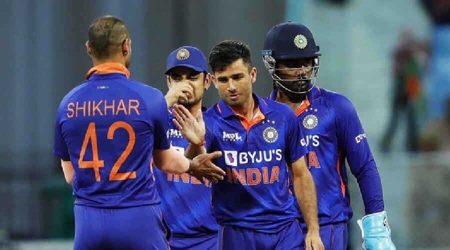 IND vs SA, 1st ODI: हार के बाद चयन पर भड़का पूर्व भारतीय ओपनर, बताया कौन से 2 खिलाड़ी बदलेंगे किस्मत