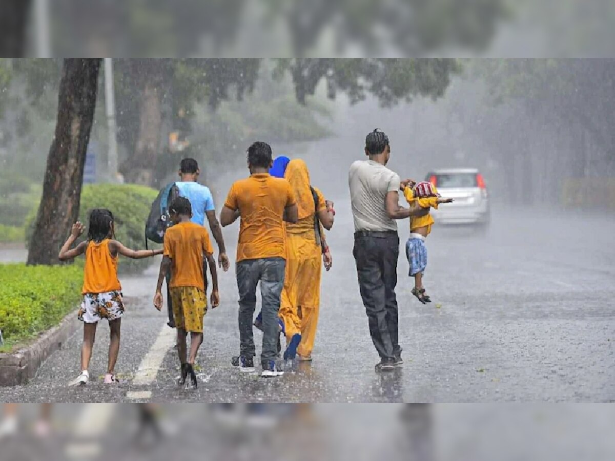 MP Weather: मध्य प्रदेश के 5 जिलों में ऑरेंज अलर्ट के साथ 21 में भारी बारिश की चेतावनी, किसानों की चिंता बढ़ी
