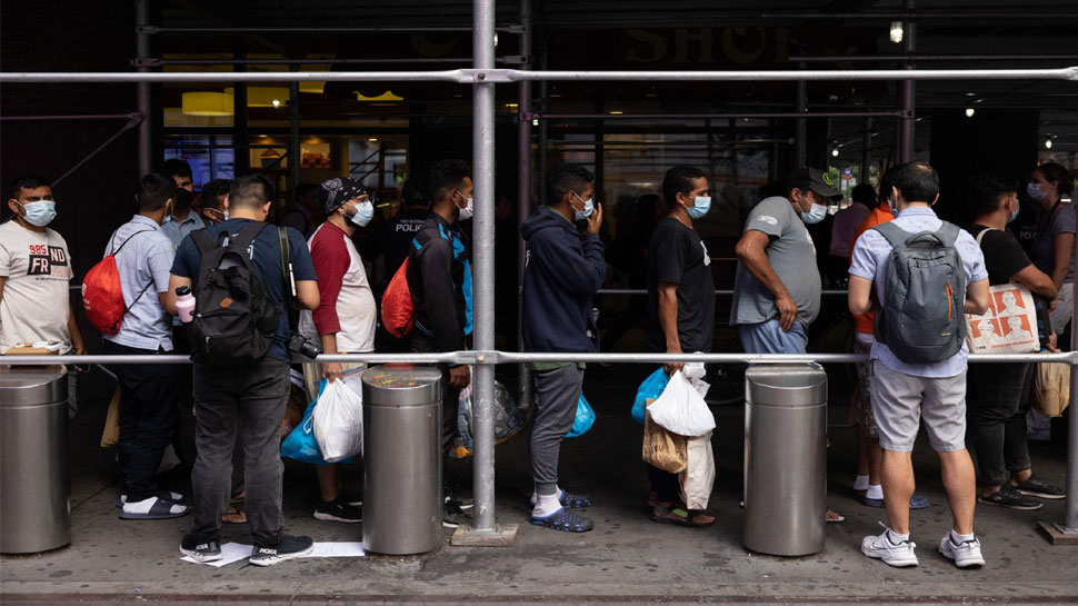 USA Breaking news : New York City declares emergency over migrant ...