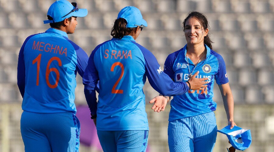 Women Asia Cup 2022: जीत के चौके के साथ सेमीफाइनल में पहुंची भारतीय टीम, बांग्लादेश को 59 रन से रौंदा