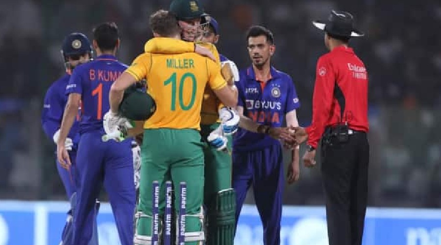 IND vs SA: वनडे सीरीज के बीच इस दिग्गज क्रिकेटर पर टूटा दुखों का पहाड़, नहीं रही 5 साल की मासूम