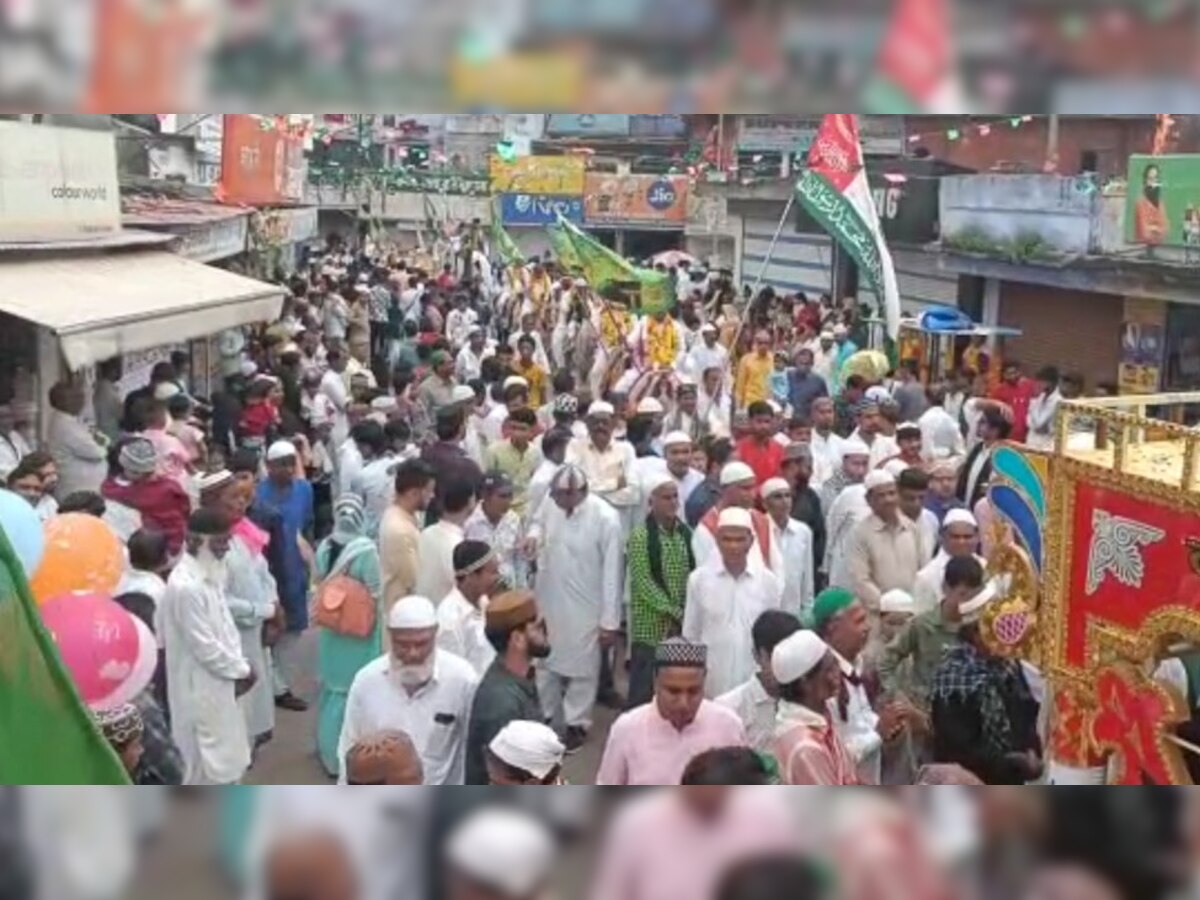 Jhalawar: ईद मिलादुन्नबी की धूम, जुलूस का संगठनों ने पुष्प वर्षा कर किया स्वागत