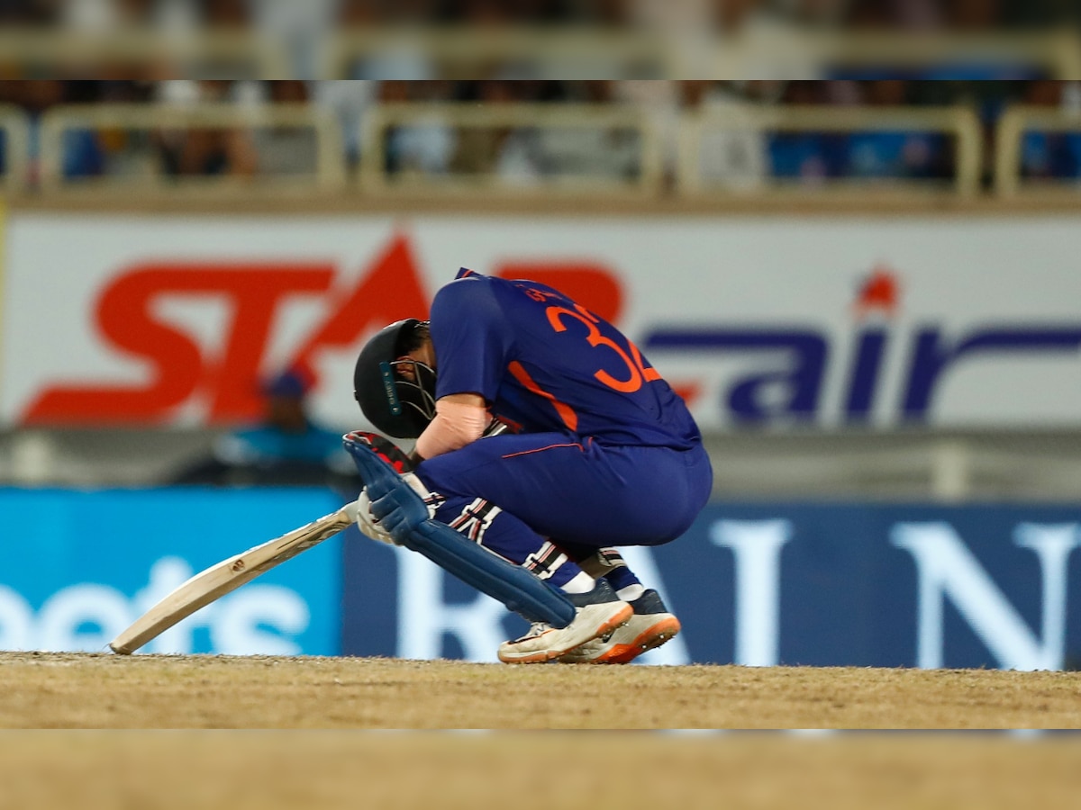 Watch: शतक से चूकने पर बुरी तरह टूट गया टीम इंडिया का ये खिलाड़ी, मैदान पर बैठकर दिया ये रिएक्शन