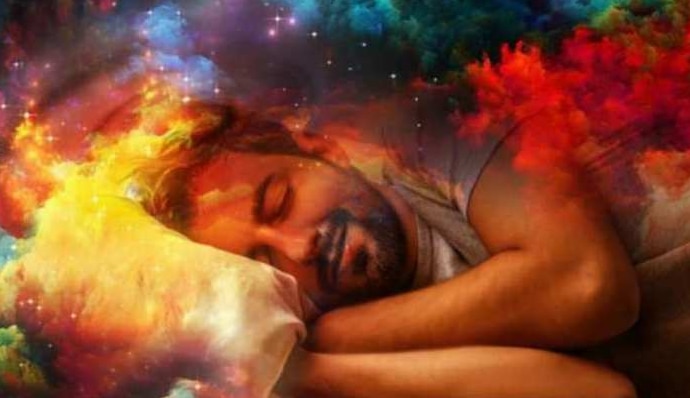 Dream Science: सपने में खुद को आग से घिरा हुआ है देखा, तो जल्द आ सकती है ये बड़ी मुसीबत