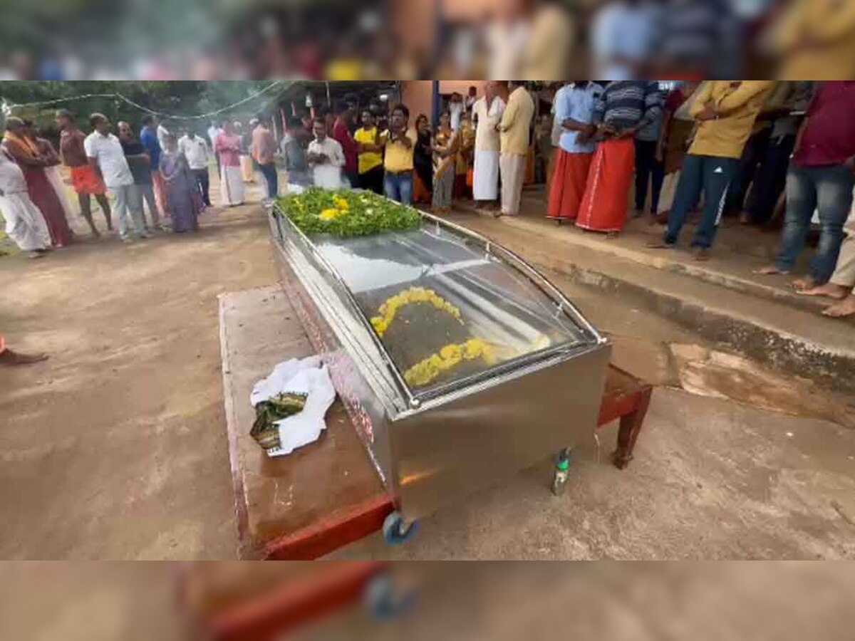 Kerala: मंदिर के ‘शाकाहारी’ मगरमच्छ की मौत, 70 वर्षों से खाता था सिर्फ प्रसाद, हैरान कर देंगे ये दावे