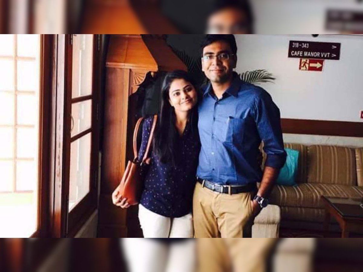 IAS Love Story: वो महिला आईएएस ऑफिसर जिनको ट्रेनिंग के दौरान हो गया था प्यार, बेहद कमाल की है इनकी लव स्टोरी