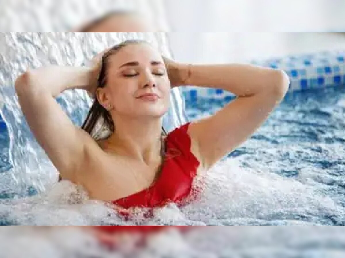 Swimming Benefits: स्विमिंग से मिलती है बॉडी को फुल फिटनेस, जानें इसके शानदार फायदे 