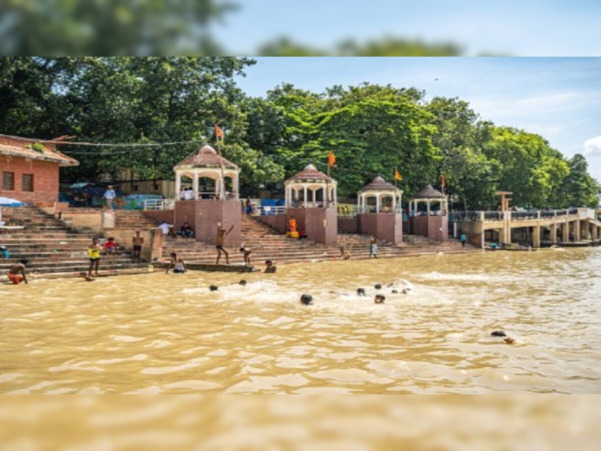 Chhath Puja 2022: पटना के गंगा घाटों पर बढ़ा पानी, छठ की तैयारियों को लेकर संशय में प्रशासन