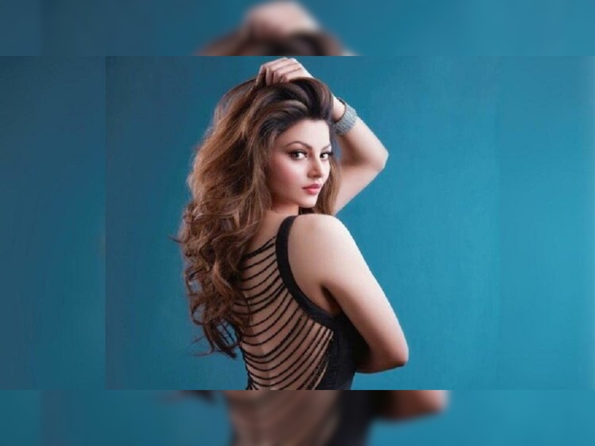 Urvashi Rautela: करवा चौथ विश करने पर ट्रोल हुई उर्वशी रौतेला, रिएक्शन देख हंसी नहीं रोक पाएंगे आप