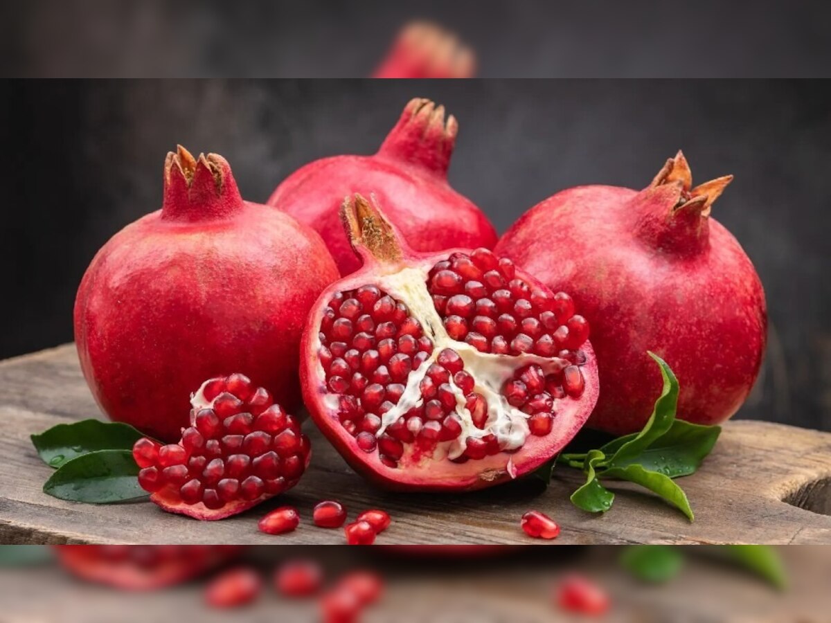  Pomegranate: ସମ୍ଭୋଗ କ୍ଷମତା ବଢାଇଥାଏ ଡାଳିମ୍ବ, ଜାଣନ୍ତୁ ଆଉ କଣ ରହିଛି ଉପାଦେୟ ଗୁଣ 