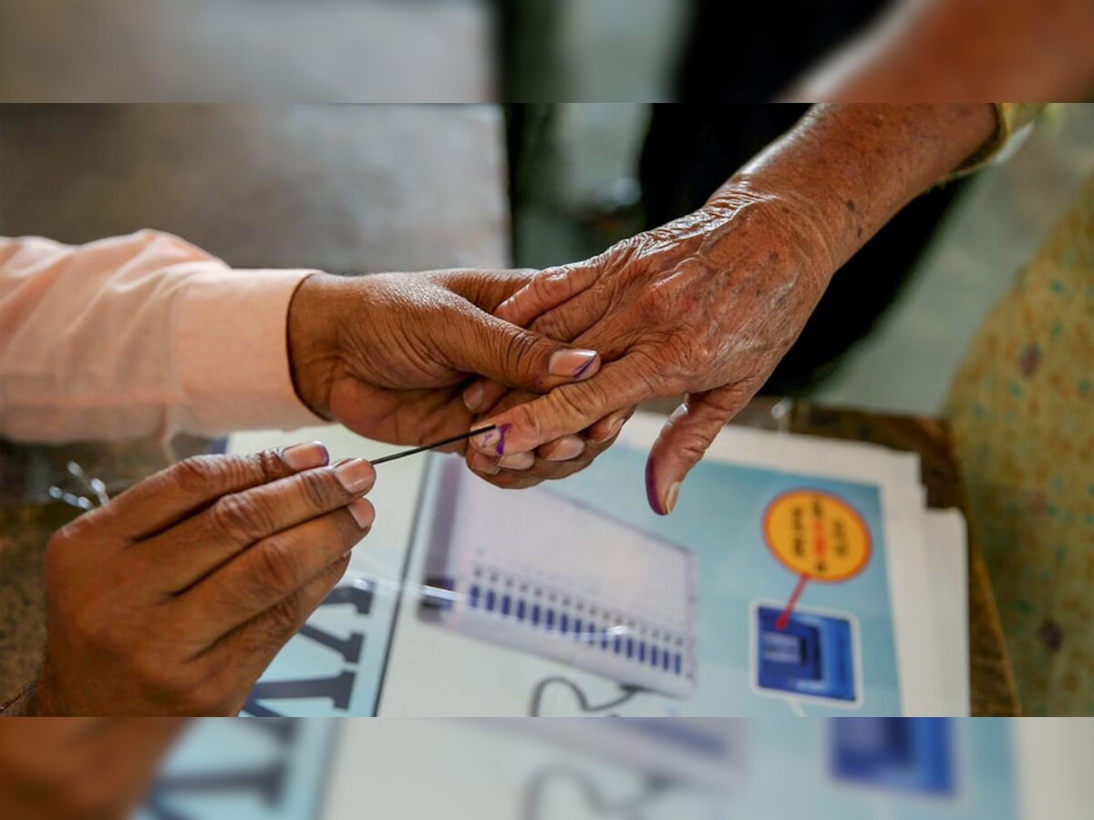 Jammu: बाहर के नागरिकों को वोटर बनाने पर अब आया ये नया फैसला, विपक्ष ने किया था विरोध