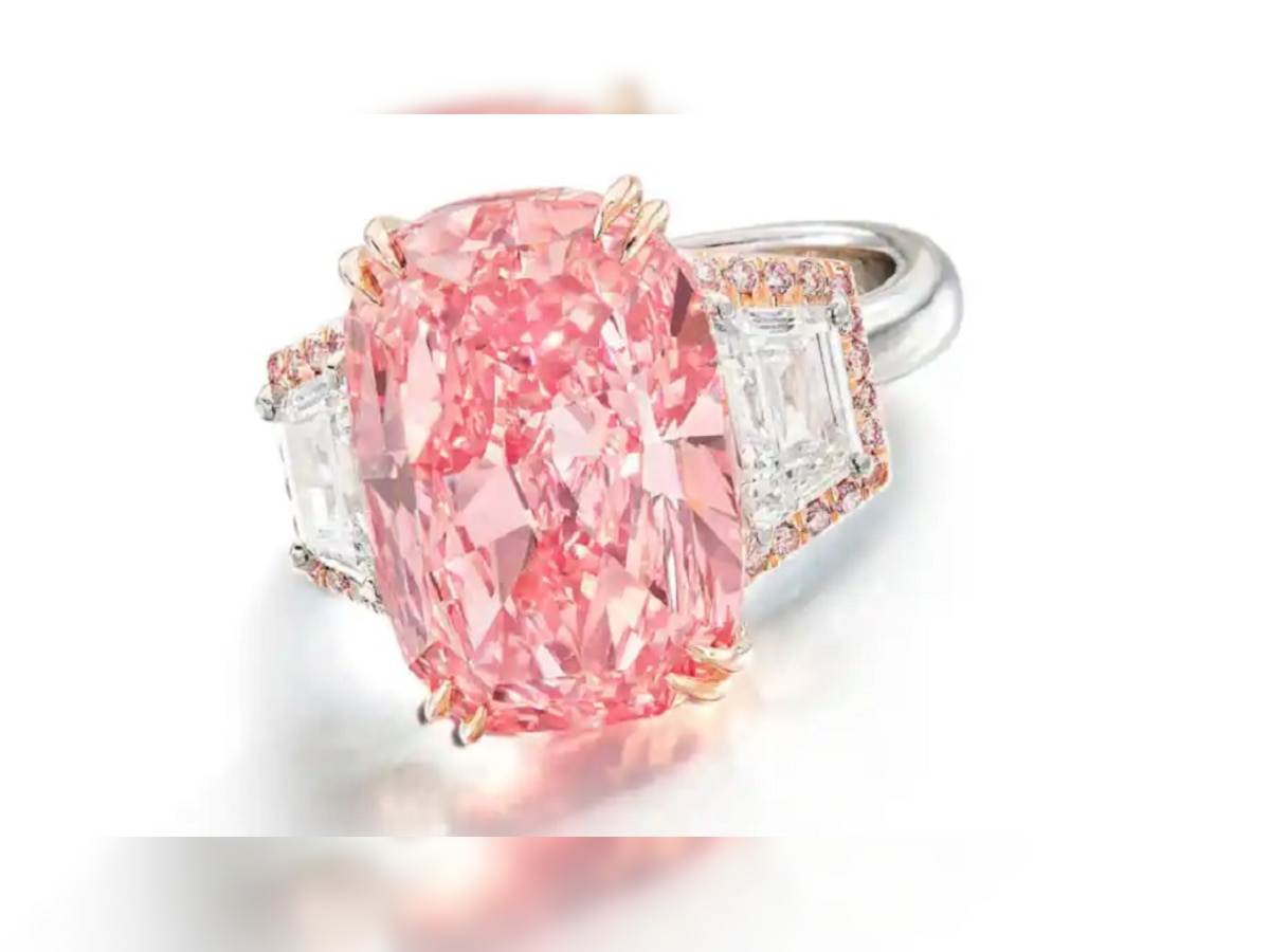 Pink Diamond: इस देश में बिका सबसे दुर्लभ और गुलाबी हीरा, कीमत इतनी लगी कि चौंक जाएंगे आप