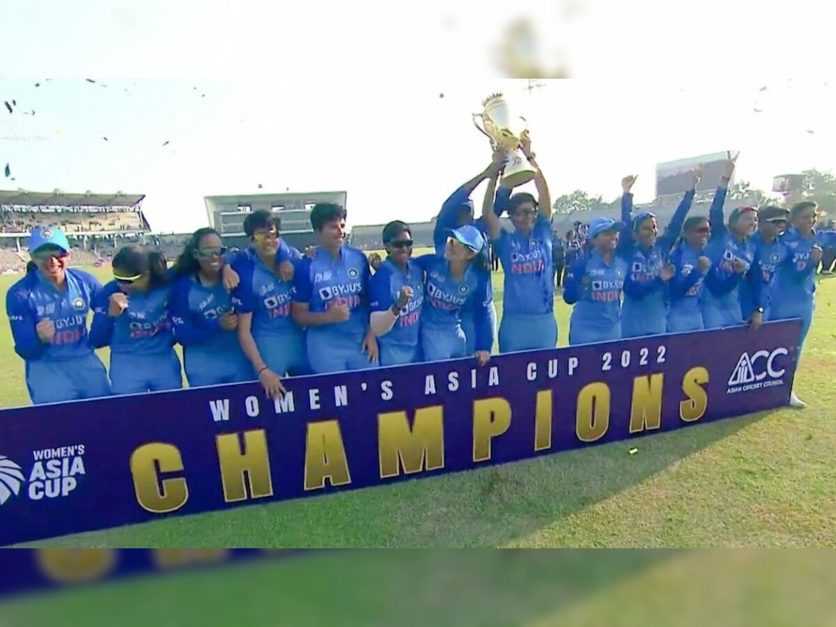 Women Asia Cup 2022: यूपी-उत्तराखंड की छोरियों का कमाल, श्रीलंका को 8 विकेट से रौंद चैंपियन बनी भारतीय टीम 