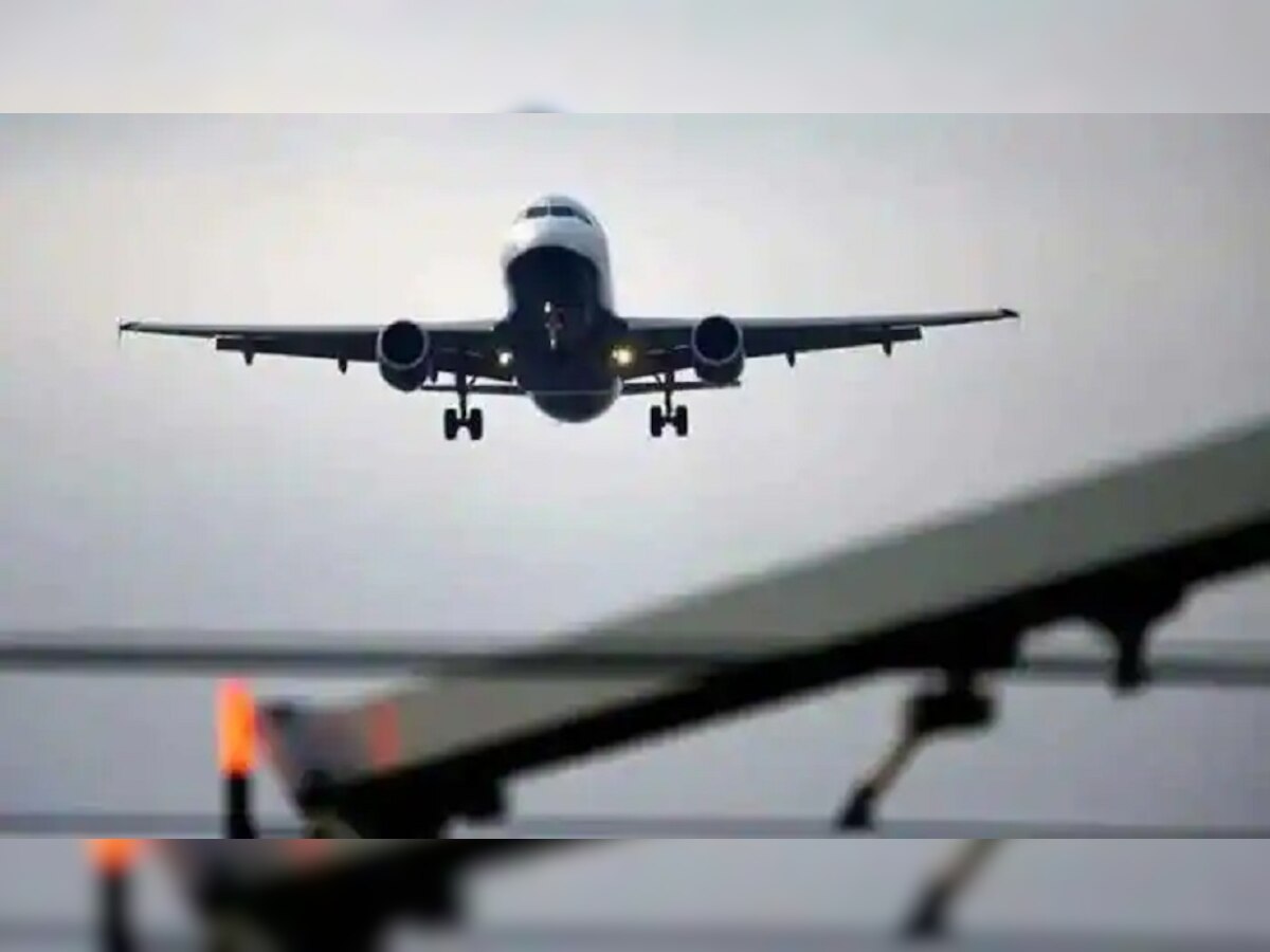 Turkish Airlines: फ्लाइट में हुआ ऐसा झगड़ा पैसेंजर ने काट ली स्टाफ की उंगली, करानी पड़ी इमरजेंसी लैंडिंग