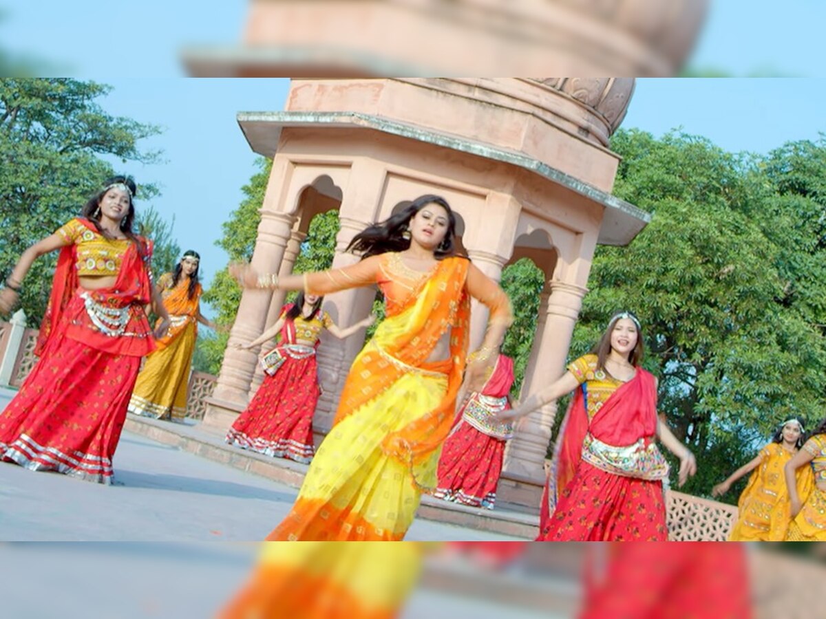 Bhojpuri Film:तनुश्री स्टारर भोजपुरी फिल्म 'मोहे रंग दे प्यार के रंग सजना’ का धांसू ट्रेलर आउट