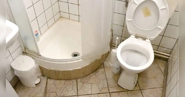 Toilet Vastu: घर की इस जगह पर बना टॉयलेट कराता है भारी नुकसान, हमेशा सिर पर रहता है कर्ज का बोझ ...