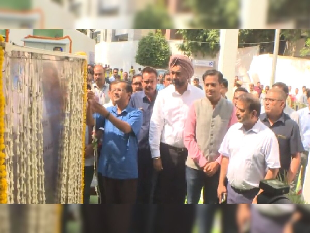 दिल्ली हो रही E-Vehicle पर शिफ्ट, CM केजरीवाल ने 11 इलेक्ट्रिक चार्जिंग स्टेशन की दी सौगात