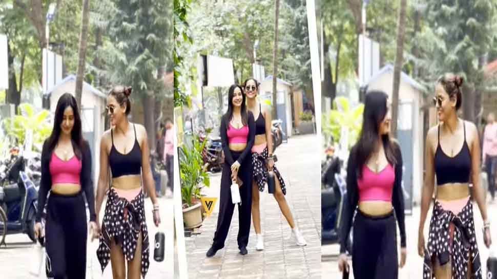 Sharma Sisters: एक ने स्टाइल से लहराए बाल तो दूसरी ने कमर पर शर्ट बांध दिए कातिलाना पोज, बहन आएशा संग फिर नजर आईं Neha Sharma