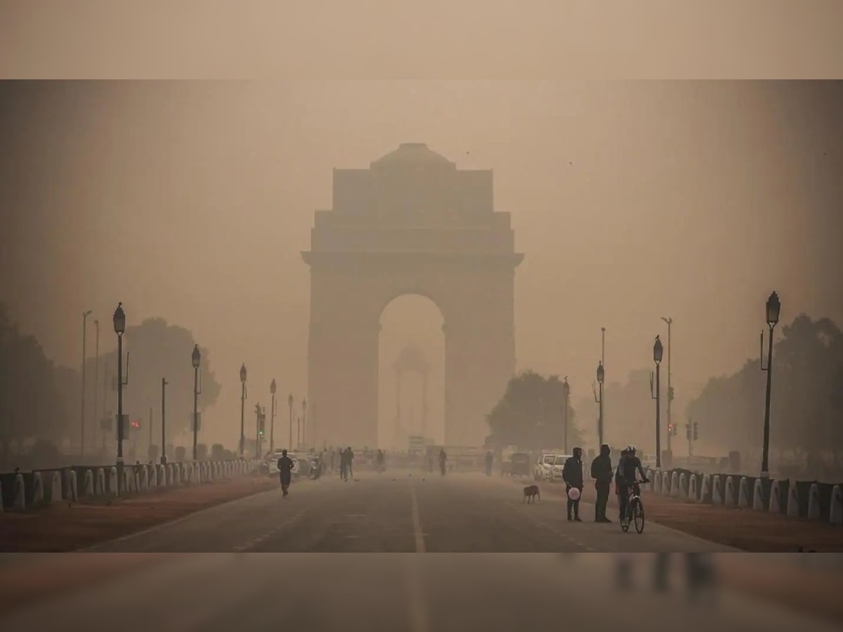 Delhi Air Quality: दिल्ली में तेजी से बढ़ रहा 'Air Pollution', जहरीली हवा के चलते लगाईं गईं सख्त पाबंदियां