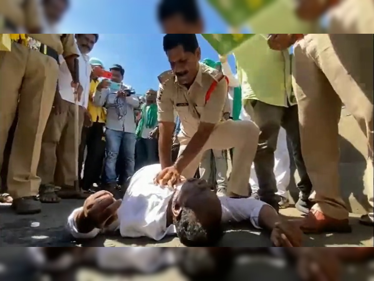 Cardiac Arrest: किसान को अचानक आया कार्डियक अरेस्ट, पास खड़े पुलिस वाले ने ऐसे बचा दी जान