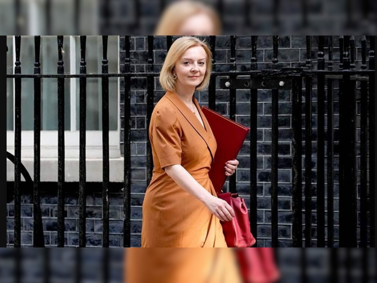 Liz Truss: ब्रिटेन की PM लिज को 44 दिनों में ही क्यों छोड़नी पड़ी कुर्सी? जानिए इस्तीफे की Inside Story