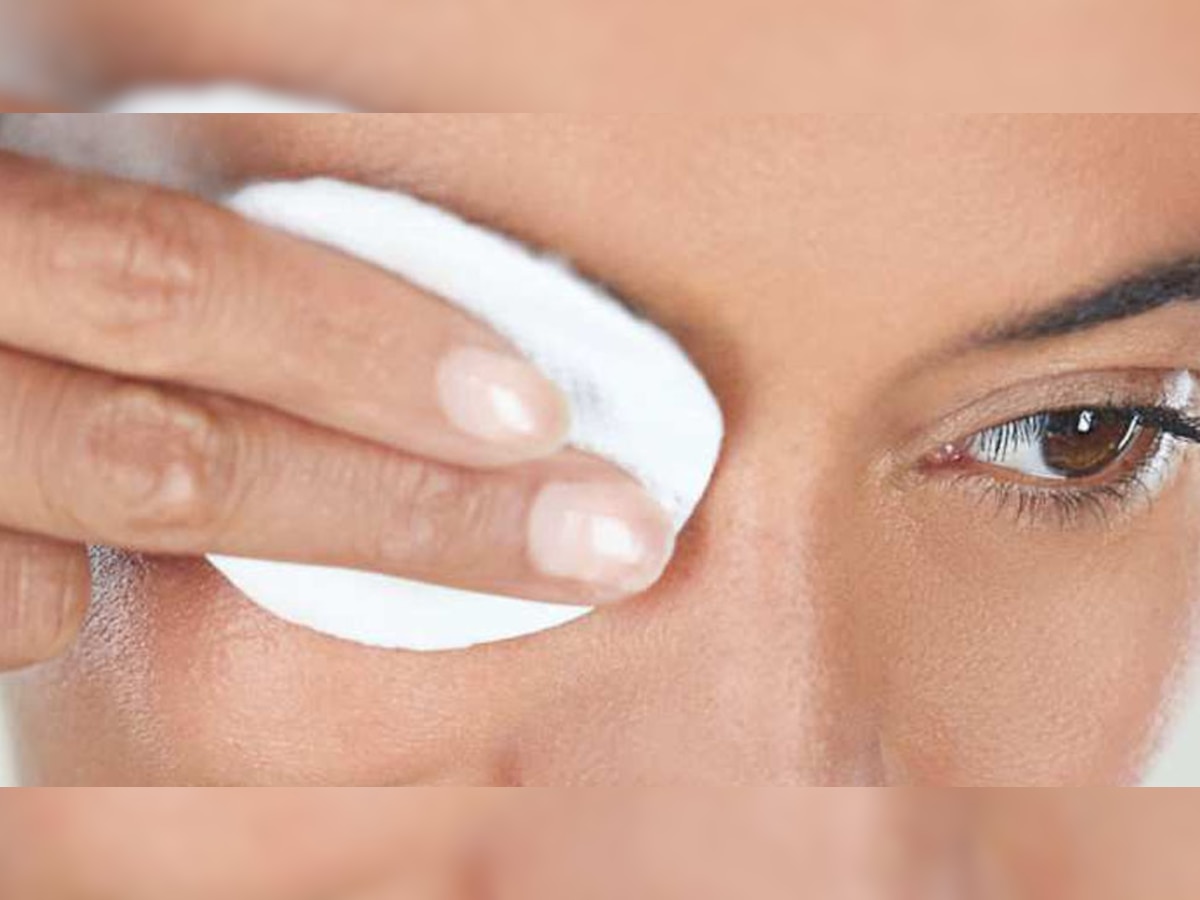 Food for Eye Care: आंखों की रोशनी घटने और धुंधलापन दिखने से हैं परेशान? आज ही डाइट में शामिल कर लें ये 4 चीजें
