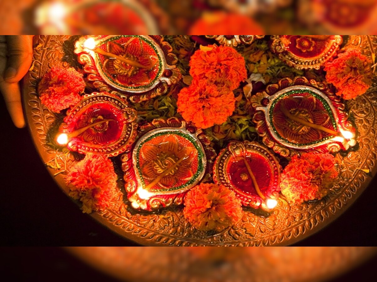 Choti Diwali: छोटी दिवाली पर करें ये खास उपाय, सुख-समृद्धि और धन की होगी प्राप्ति