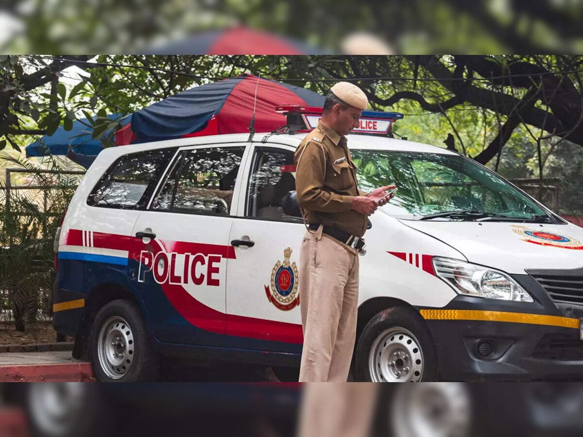 Delhi News: ACP साहब की बेटी गिरफ्तार, 6 दिन पहले नशे में मॉल पार्किंग में कर्मचारी पर चढ़ाई थी कार