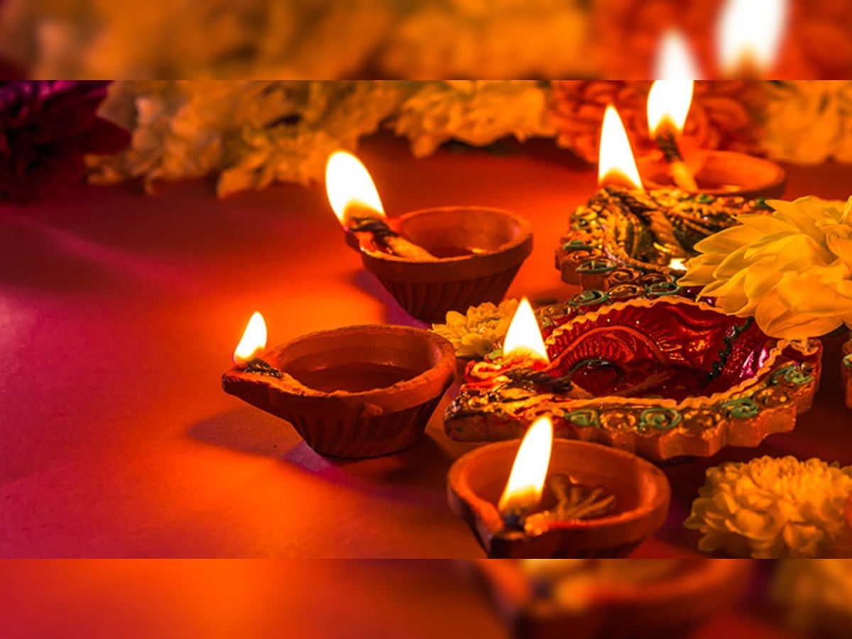 Choti Diwali 2022: छोटी दिवाली पर अपने चाहने वालों को Whatsapp करें ये मैसेज, कहें-हैप्पी दिवाली