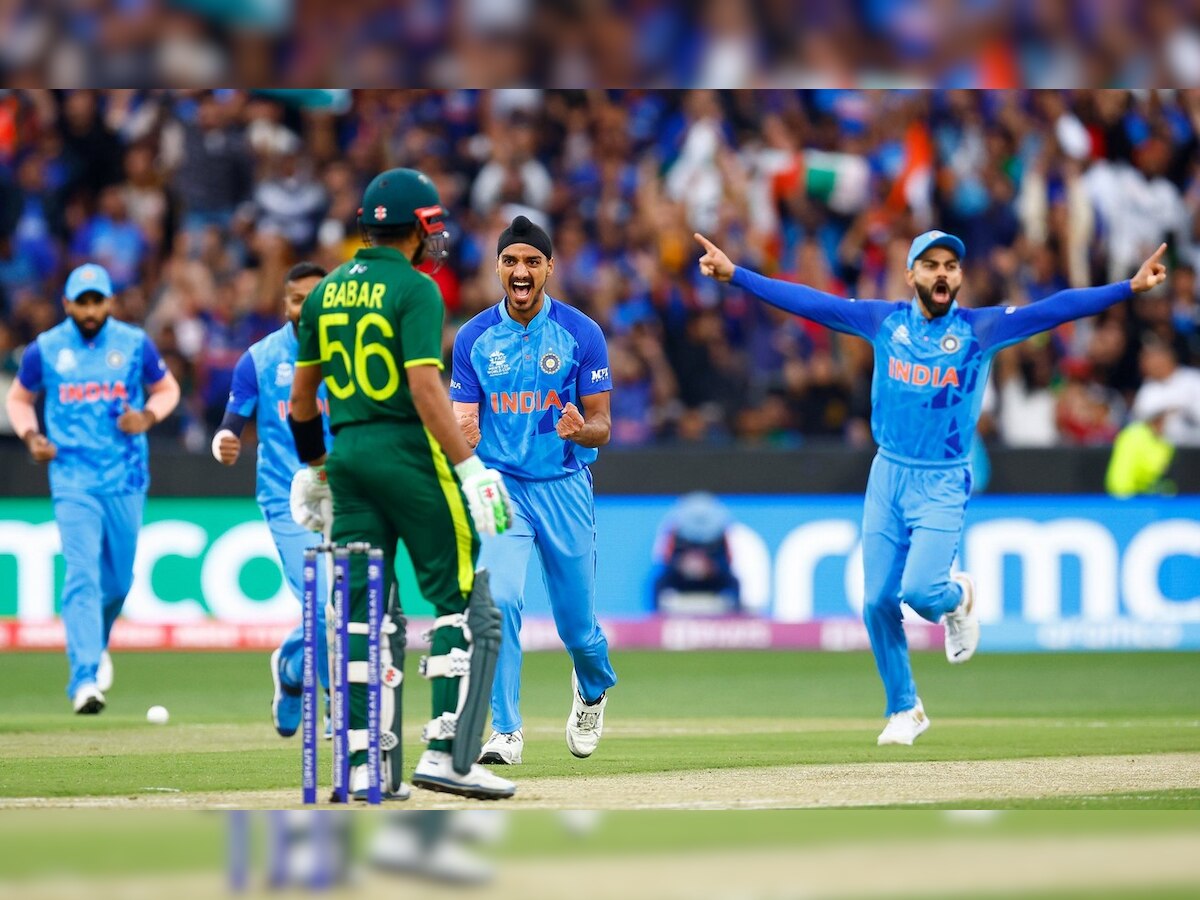 IND vs PAK: छोटी दिवाली पर अर्शदीप के बड़े-बड़े धमाके, बाबर-रिजवान को सस्ते में निपटाने के बाद ट्विटर पर बने हीरो