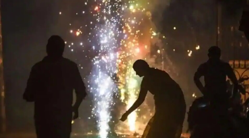 दिवाली पर छूटने वाले पटाखों का बड़ा पुराना है इतिहास, महाभारत काल में भी हो चुका है प्रयोग? 