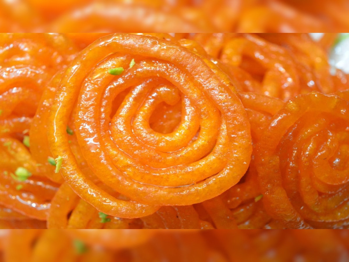 Diwali Avoid Excess Eating Of 5 Recipes To Avoid Cholesterol Increase Gujiya Fafda Jalebi