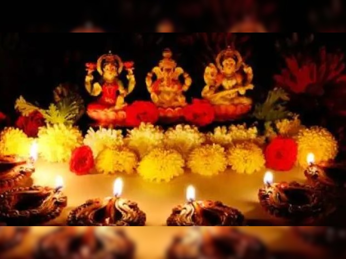 Diwali ke Upaay: अमीर बनना है तो आज है सही मौका, दिवाली के इस उपाय से बरसेगा पैसा