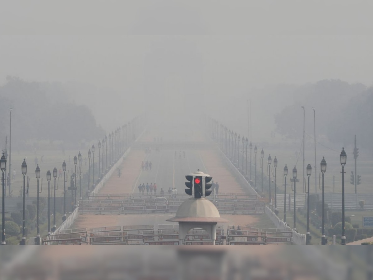 Delhi Pollution: दिवाली पर लोगों ने जमकर फोड़े पटाखे, जहरीली हुई दिल्ली-एनसीआर की हवा; हालात बिगड़ने के आसार