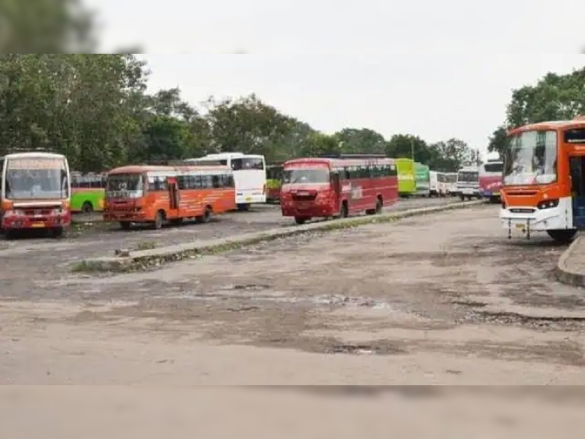 रांची बस टर्मिनल पर यात्रियों की उमड़ रही भीड़, छठ के लिए घर लौट रहे लोग