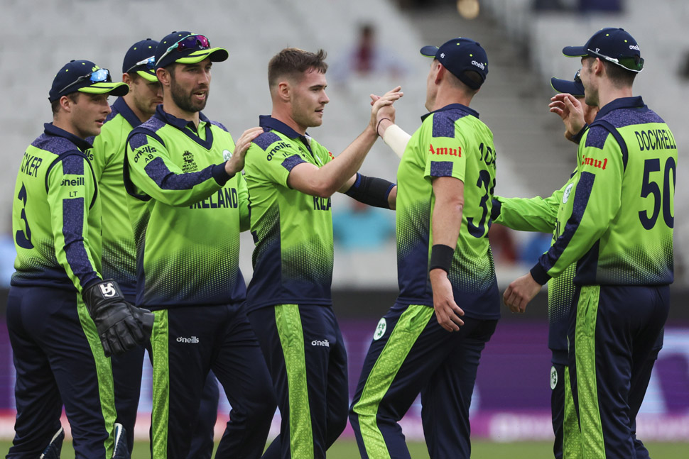 Eng Vs IRE: DLS नियम के तहत आयरलैंड ने इंग्लैंड को 5 विकेट से दी शिकस्त Eng Vs IRE: DLS नियम के तहत आयरलैंड ने इंग्लैंड को 5 विकेट से दी शिकस्त