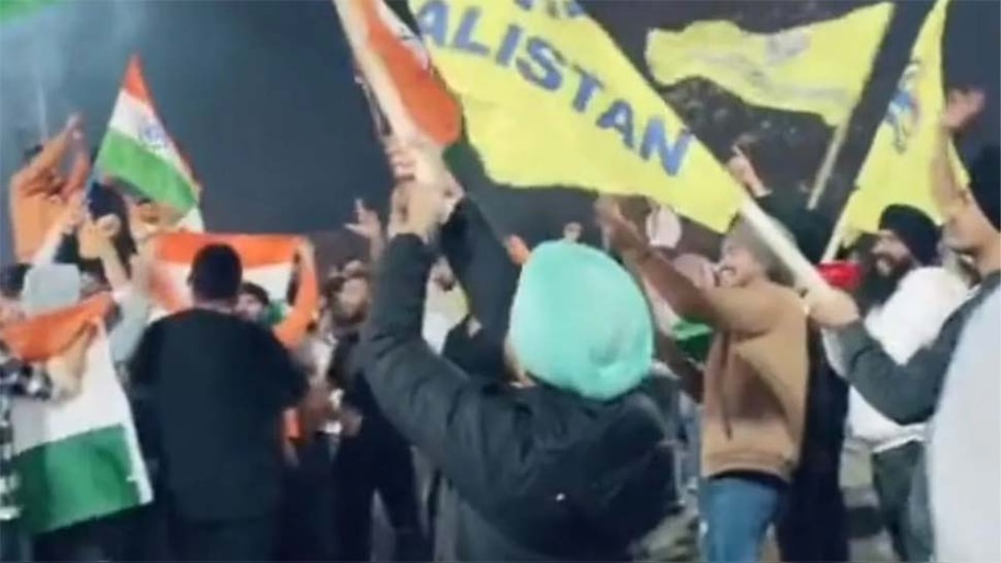 दिवाली की रात लहराया गया ख़ालिस्तानी झंडा,आपस में भिड़े भारतीय और ख़ालिस्तानी सपोर्टर
