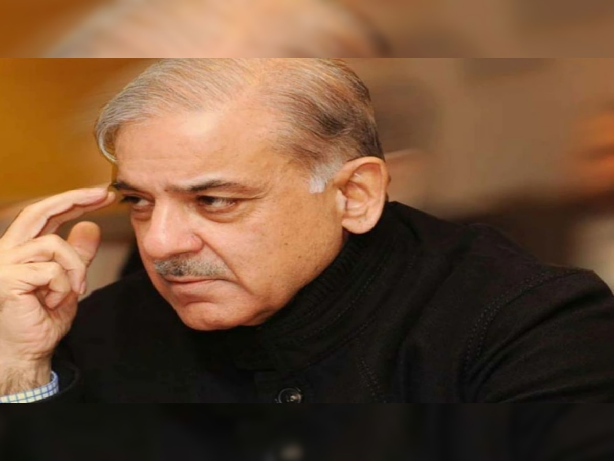 Pakistan PM Shahbaz Sharif: आर्थिक तंगी से जूझ रहे पाकिस्तान को बचाने में जुटे शहबाज शरीफ, मदद की भीख मांगने जाएंगे चीन 