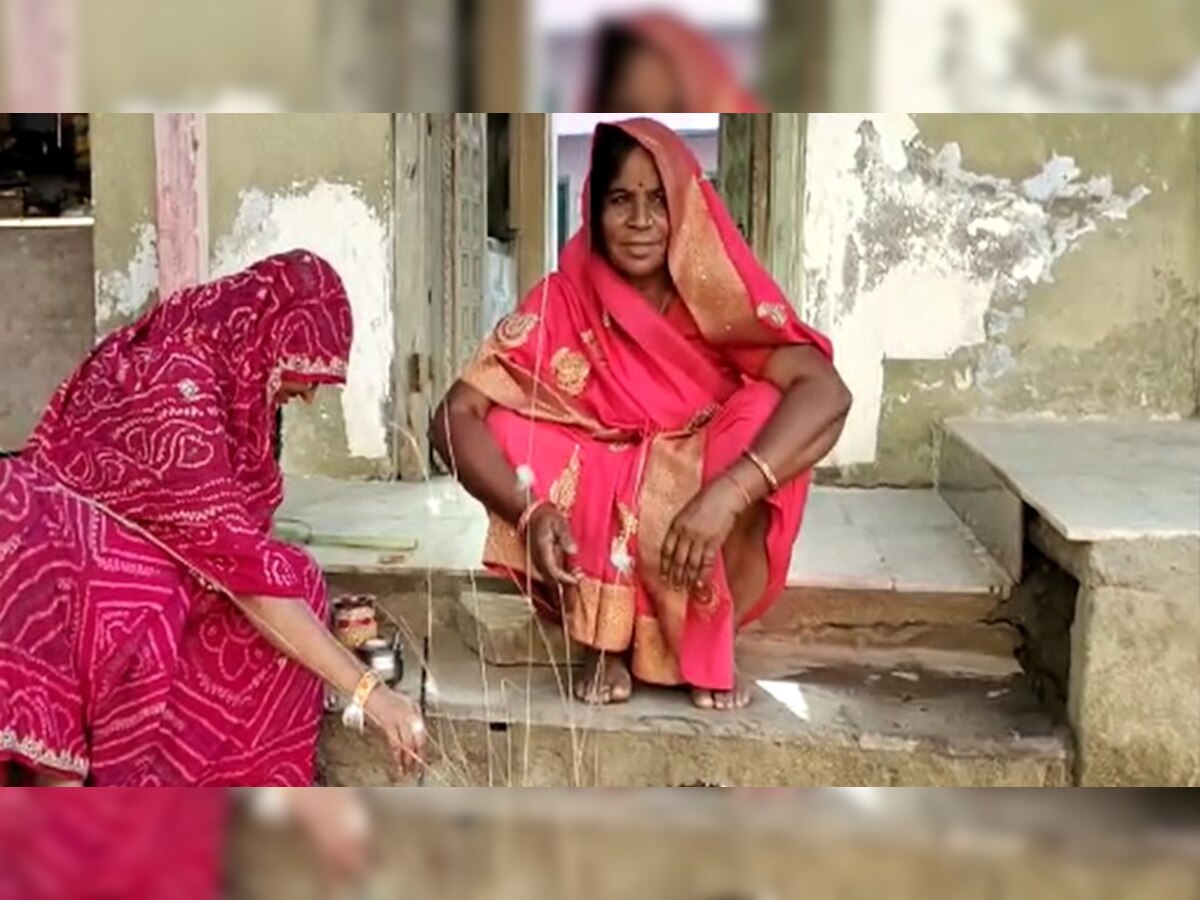 Kotri: महिलाओं ने गोवर्धन महाराज की पूजा कर की लंपी संक्रमण को खत्म करने की प्रार्थना