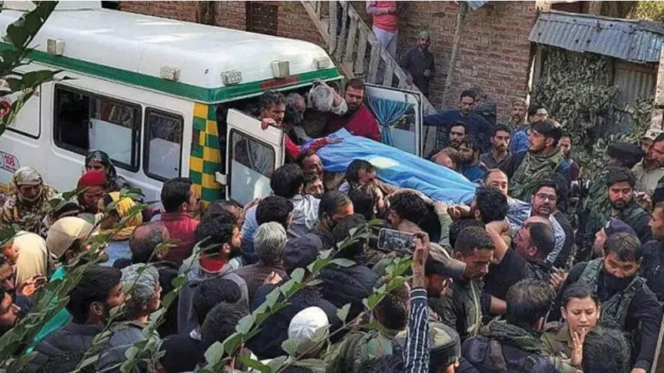 शोपियां मैनेजमेंट ने कहा: नहीं हुई हिजरत, पंडितों ने लिया कभी न लौटने का अज़्म शोपियां मैनेजमेंट ने कहा: नहीं हुई हिजरत, पंडितों ने लिया कभी न लौटने का अज़्म