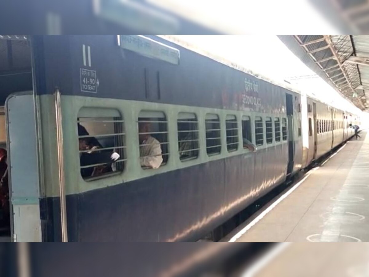 Chhath Puja Special Train 2022: छठ पूजा के लिए अब तक नहीं मिली टिकट तो इन 124 स्पेशल ट्रेनों में मिलेगी सीट!