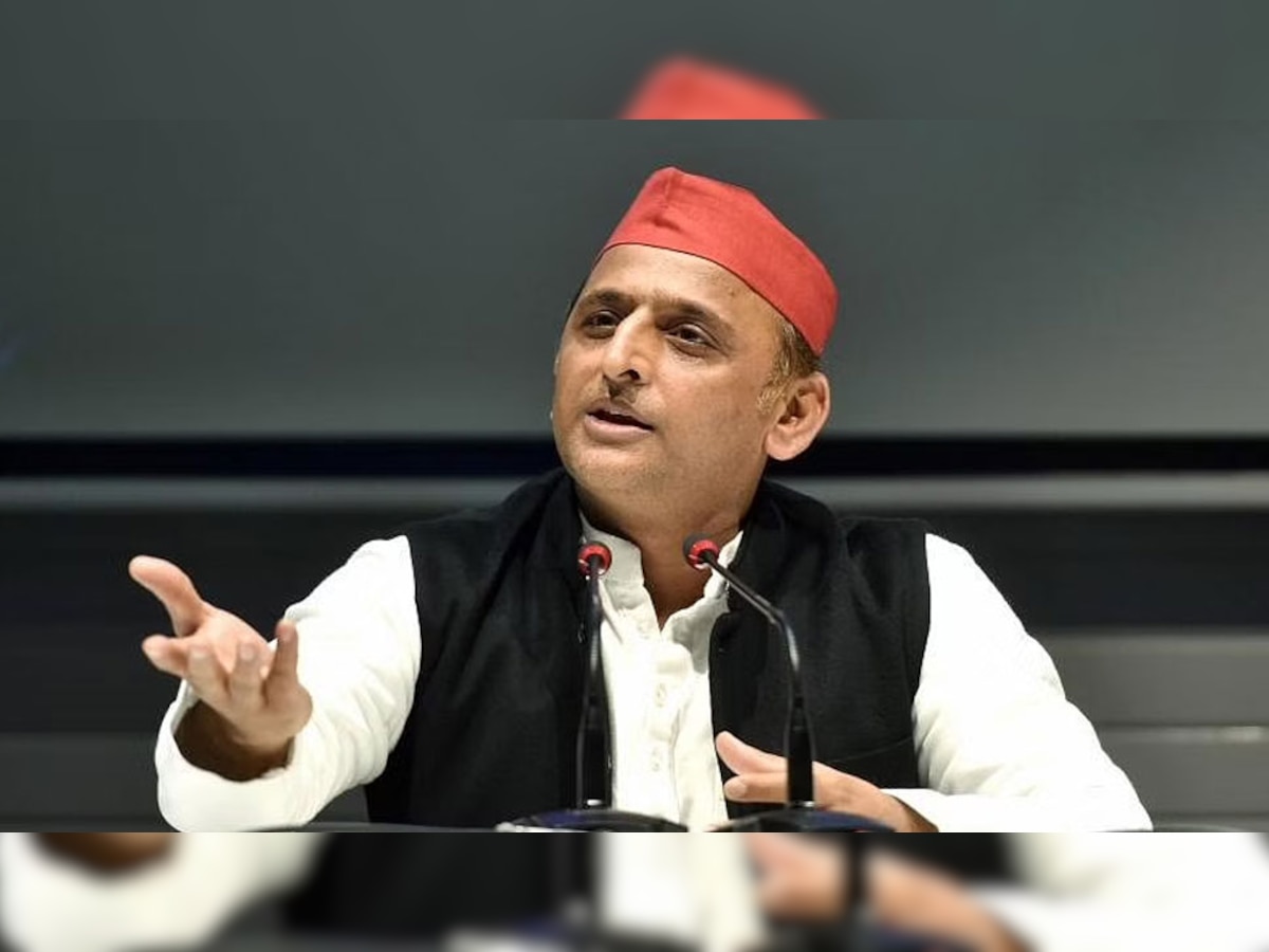 Akhilesh Yadav: यादव-मुस्लिम के वोट कहां हटाए गए? चुनाव आयोग ने अखिलेश यादव से मांगे सबूत