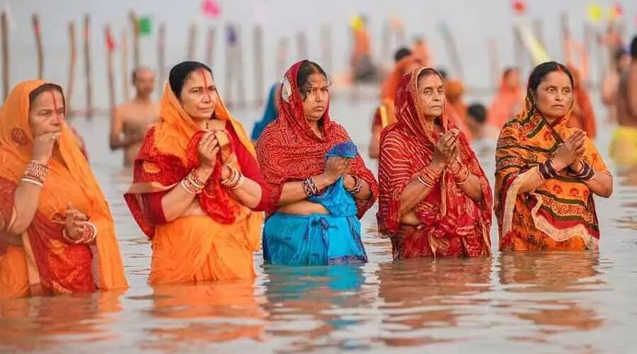 Chhath Puja 2022: छठ पूजा को शारदा सिन्हा के इन गीतों से बनाए खास, बिना इस प्लेलिस्ट के अधूरा है त्योहार