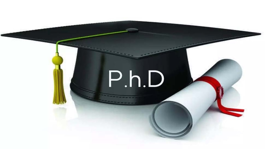 ग़ैर मुल्की यूनिवर्सिटी से ऑनलाइन करना चाहते हैं Ph.D, तो उससे पहले जान लें UGC के ये रूल्स 